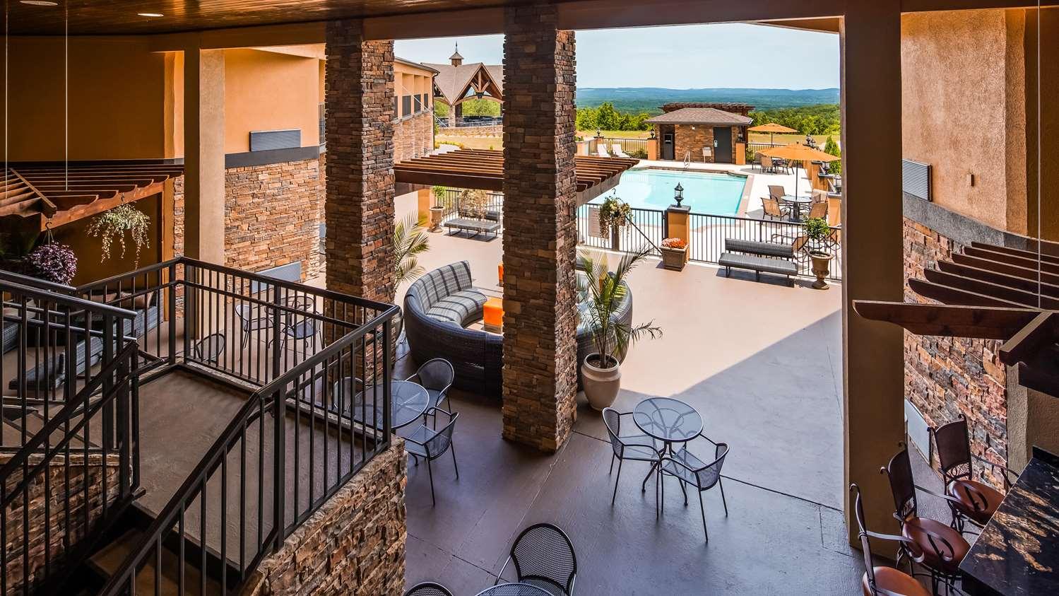 ไอเดน บาย เบสต์เวสเทิร์น แอท วอร์มสปริง โฮเต็ล แอนด์ อีเวนต์ เซ็นเตอร์ Hotel Warm Springs ภายนอก รูปภาพ