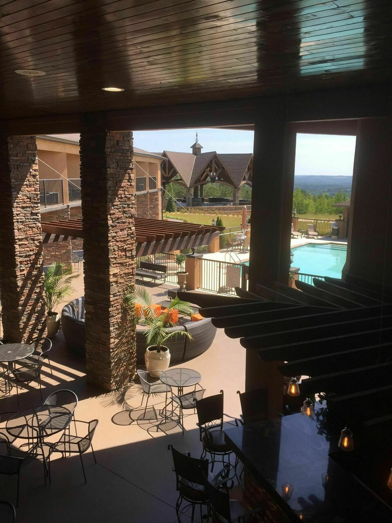 ไอเดน บาย เบสต์เวสเทิร์น แอท วอร์มสปริง โฮเต็ล แอนด์ อีเวนต์ เซ็นเตอร์ Hotel Warm Springs ภายนอก รูปภาพ